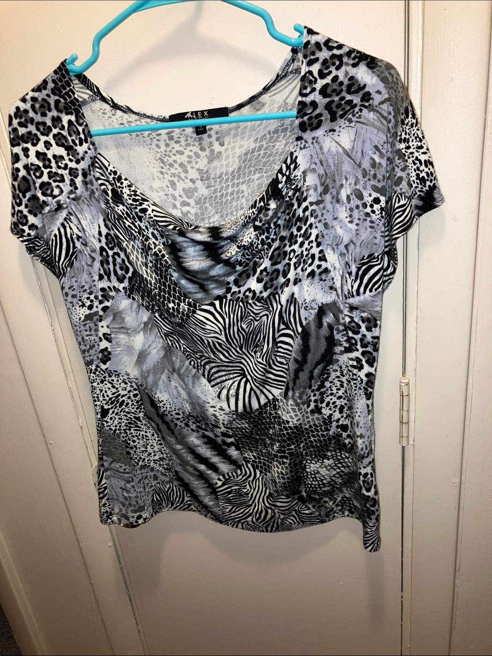 Alex Marie Black and White Animal Print Short Sleeve Blouse Size Small